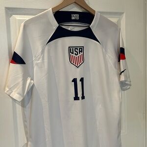 Authentic USA soccer jersey. Aaronson 11